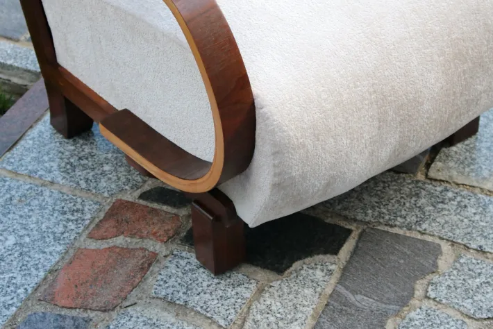 Pamono Art Deco Armchairs and Table, 1920s, Set of 3 Sale