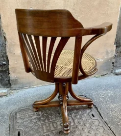 Pamono Art Nouveau Model No. 3 Swivel Chair by Michael Thonet for Thonet, Austria, 1910s Best