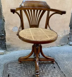 Pamono Art Nouveau Model No. 3 Swivel Chair by Michael Thonet for Thonet, Austria, 1910s Best