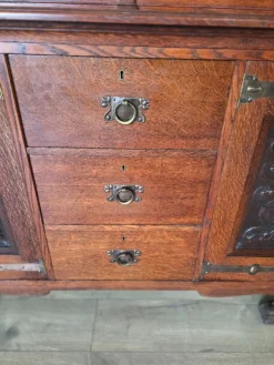 Pamono Arts and Crafts Oak Sideboard, 1890s New