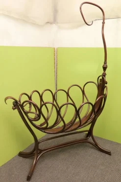 Pamono Austrian Art Nouveau Cradle from Thonet, 1900s Online