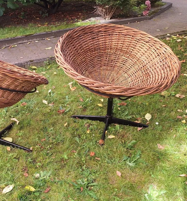 Pamono Bamboo and Iron Swivel Pod Chairs, 1960s, Set of 2 Online