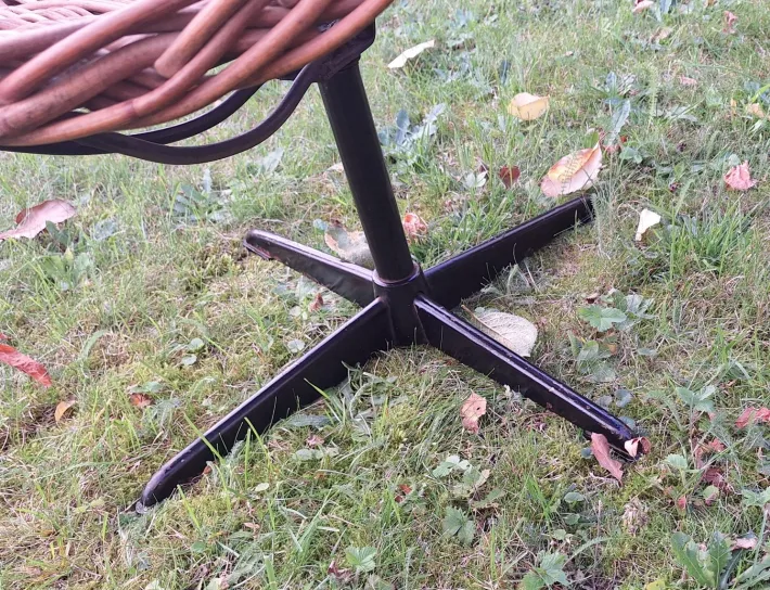 Pamono Bamboo and Iron Swivel Pod Chairs, 1960s, Set of 2 Online