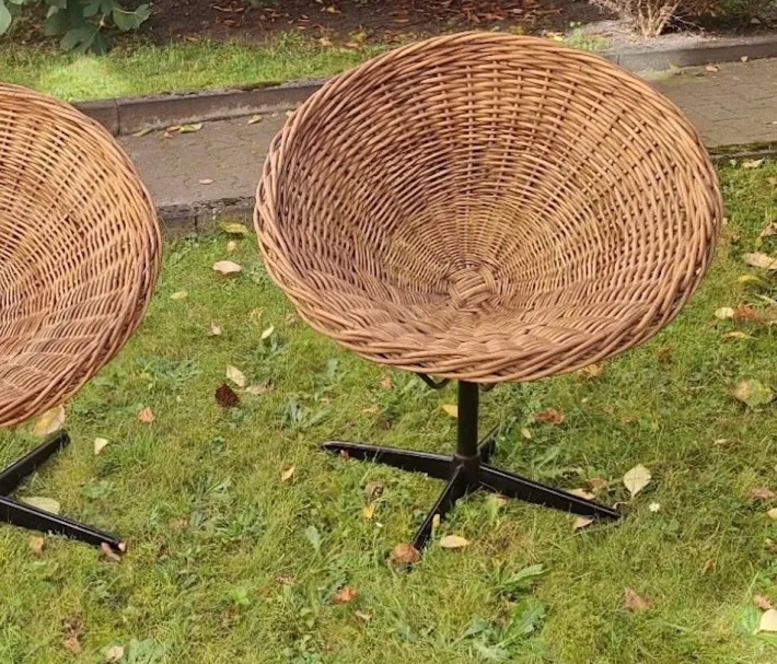 Pamono Bamboo and Iron Swivel Pod Chairs, 1960s, Set of 2 Online