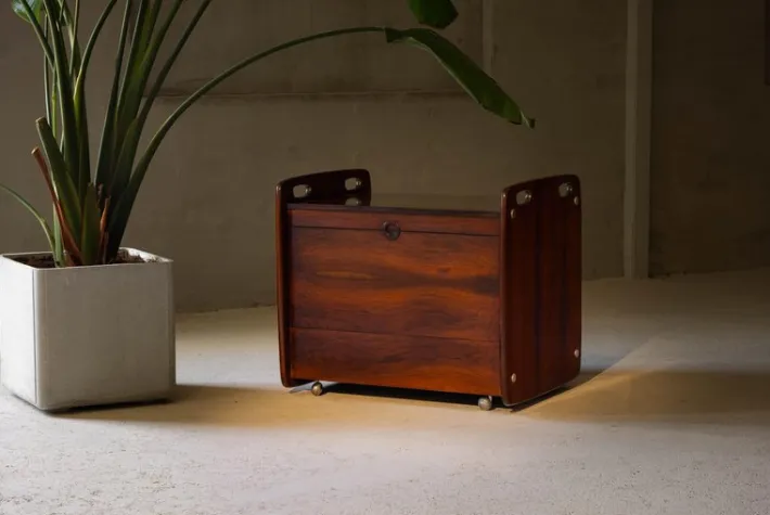 Pamono Bar Cart by Sergio Rodrigues for OCA Brazil, 1965 Discount