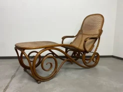 Pamono Bentwood No. 2 Daybed attributed to Thonet, 1880 Clearance