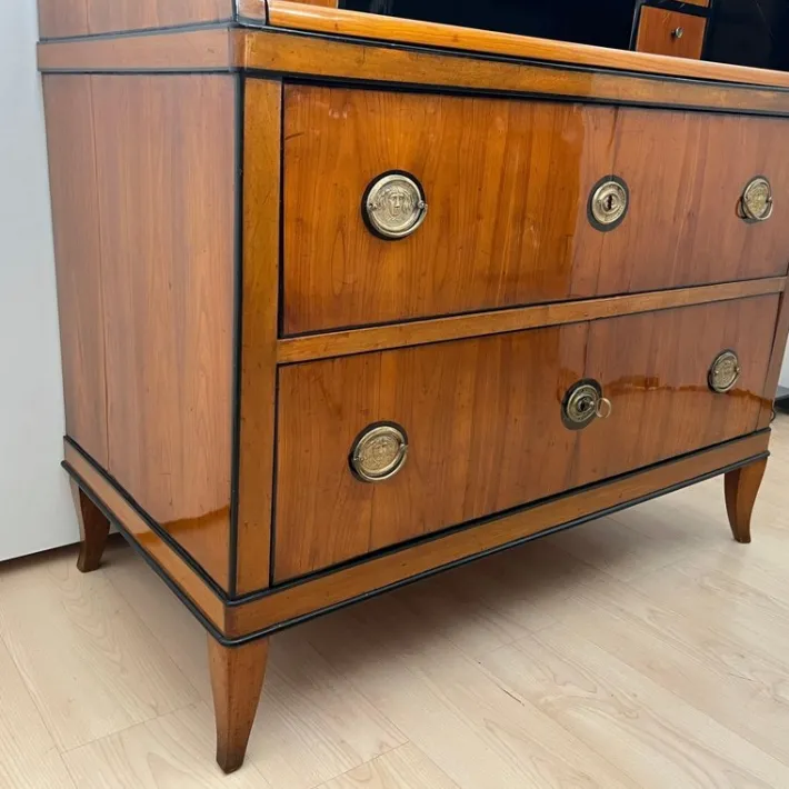 Pamono Biedermeier Roll-Top Desk in Cherry Veneer and Brass, 1820 Outlet