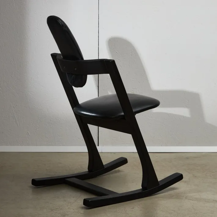 Pamono Black Leather Ergonomic Chair by Peter Opsvik for Stokke, 1983 Clearance