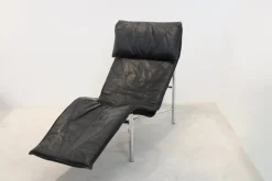 Pamono Black Leather Skye Chaise Longue by Tord Björklund for Ikea, 1970s Discount
