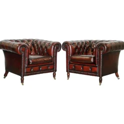 Pamono Bordeaux Leather Chesterfield Club Sofa & Armchairs on Turned Legs, Set of 3 New