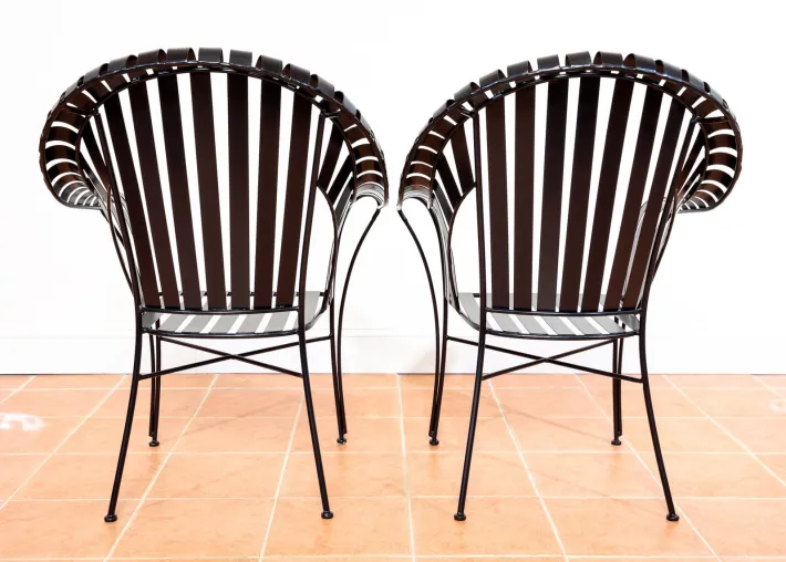 Pamono Brutalist Modernist Sculptural Iron Strap Garden Armchairs, 1980s, Set of 2 Sale