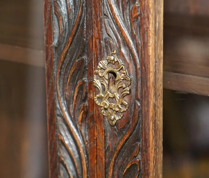 Pamono Carved English Oak Library Desk with Lions Head Brass Handles, 1860s New