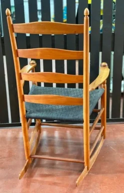 Pamono Cherry Rocking Chair, 1970s Online