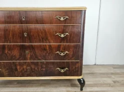 Pamono Chest of Drawers in Mahogany and Maple with Lacquered Feet, 1950 Outlet