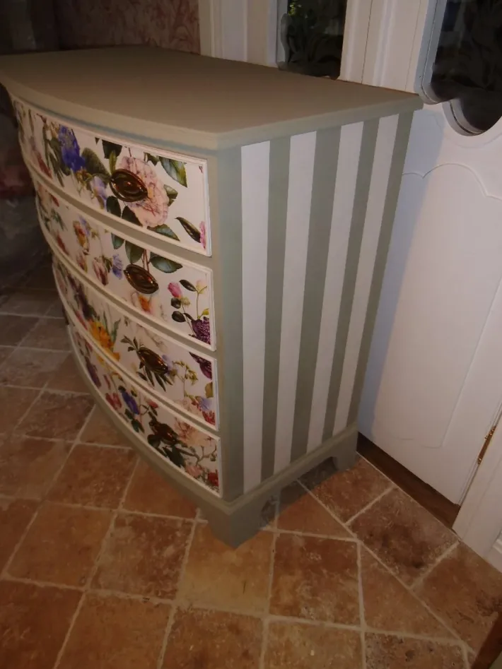 Pamono Chest of Drawers in Shabby Chic Style, 1980s Hot