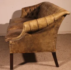 Pamono Chesterfield 3-Seater Sofa in Light Olive Leather, 1930s Clearance