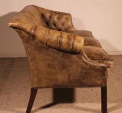 Pamono Chesterfield 3-Seater Sofa in Light Olive Leather, 1930s Clearance