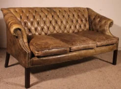 Pamono Chesterfield 3-Seater Sofa in Light Olive Leather, 1930s Clearance