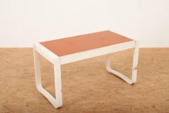Pamono Child's Desk with White Molded Wood Legs and Wood & Red Linoleum Top, 1950s or 1960s Outlet
