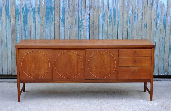 Pamono Circle Sideboard from Nathan, 1960s Online