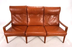 Pamono Comfort 3-Seater Sofa in Leather by Arne Wahl Iversen, 1960s Hot
