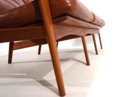 Pamono Comfort 3-Seater Sofa in Leather by Arne Wahl Iversen, 1960s Hot