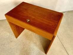 Pamono Danish Dressing Table in Teak with Brass Details and Fold-Out Mirror by Arne Wahl Iversen for Vinde Møbelfabrik, 1960s Best