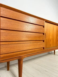 Pamono Danish No. 18 Sideboard in Teak attributed to Omann Jun, 1960s Hot