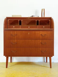 Pamono Danish Round Desk, 1950s Outlet