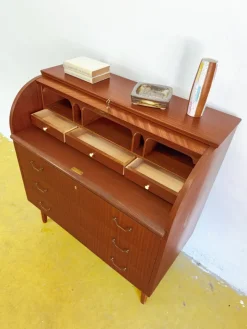 Pamono Danish Round Desk, 1950s Outlet