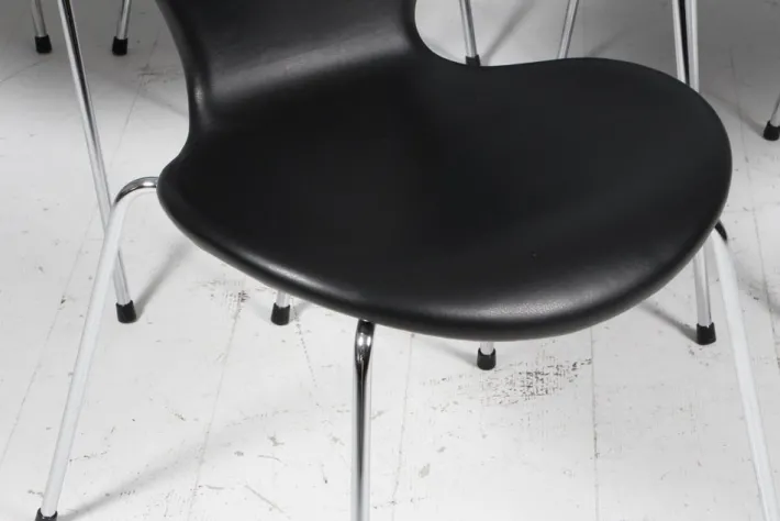 Pamono Dining Chairs attributed to Arne Jacobsen for Fritz Hansen, 2020, Set of 8 Online