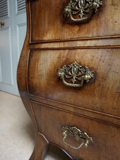 Pamono Dutch Bombe Cylinder Secretaire, 1700s Outlet