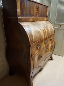 Pamono Dutch Bombe Cylinder Secretaire, 1700s Outlet