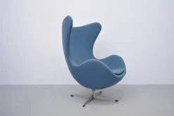 Pamono Egg Chair in Petrol Upholstery by Arne Jacobsen for Fritz Hansen Clearance