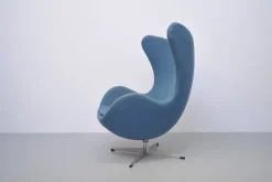 Pamono Egg Chair in Petrol Upholstery by Arne Jacobsen for Fritz Hansen Clearance