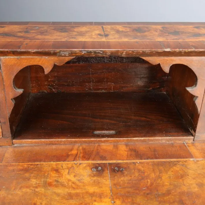 Pamono Emilian Baroque Flap Desk Outlet