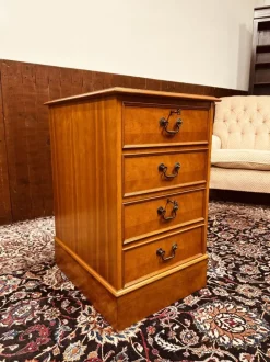 Pamono English Chest of Drawers in Teak