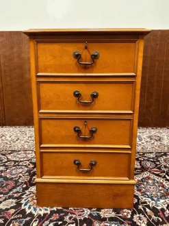 Pamono English Chest of Drawers in Teak