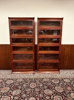 Pamono English Classic Bookcase from Globe-Wernicke Outlet