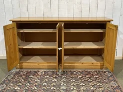 Pamono English 4-Door Fir Sideboard, 1950s Clearance