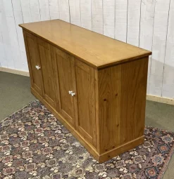 Pamono English 4-Door Fir Sideboard, 1950s Clearance