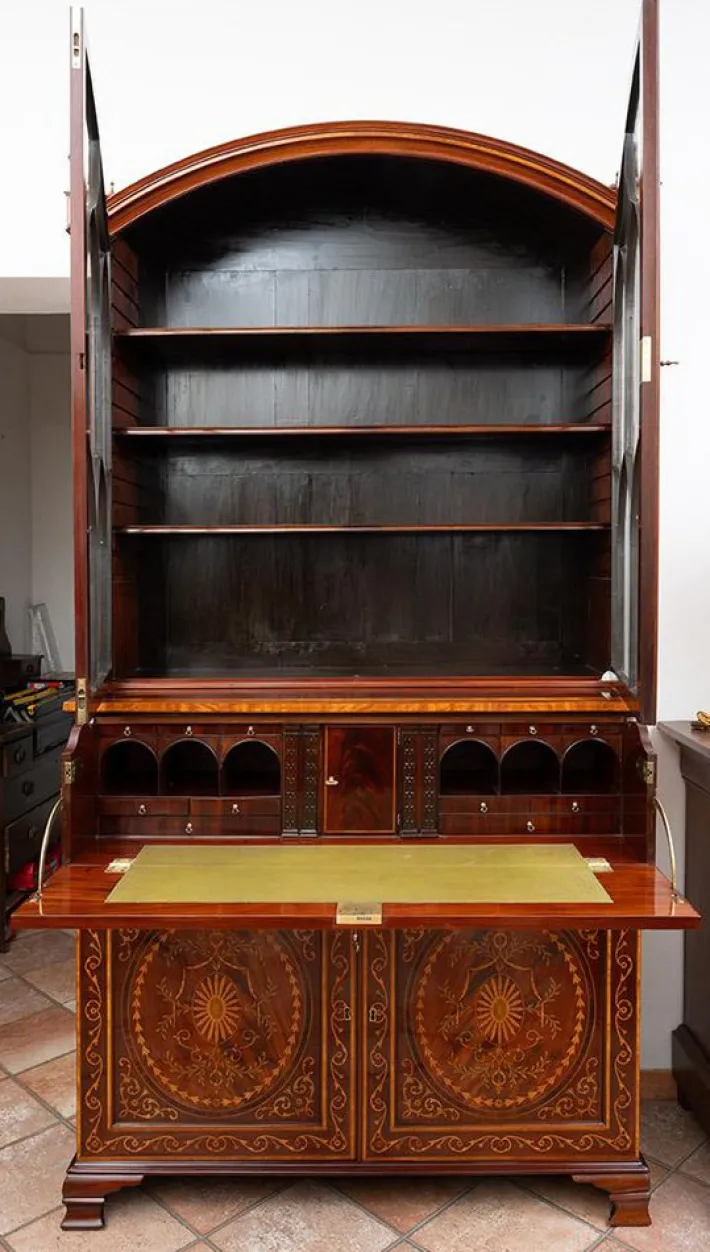 Pamono English Sideboard Bookcase in Mahogany Feather with Maple Inlay Grafts, 19th Century Clearance