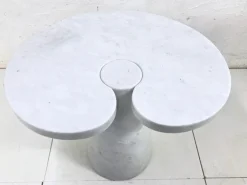 Pamono Eros Side Table in White Marble by Angelo Mangiarotti, 1970s Sale