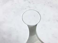 Pamono Eros Side Table in White Marble by Angelo Mangiarotti, 1970s Sale