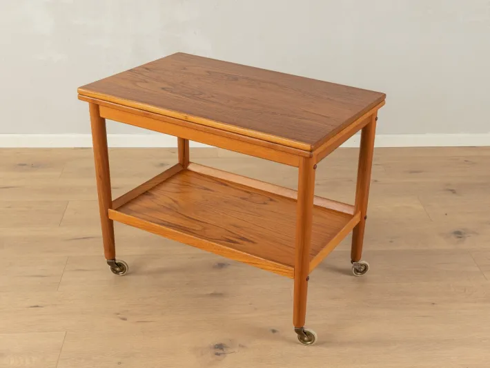Pamono Extendable Serving Trolley by Poul Jeppesen for Poul Jeppesens Møbelfabrik, 1960s Outlet