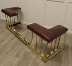 Pamono Extending Brass and Leather Club Fender, 1890s