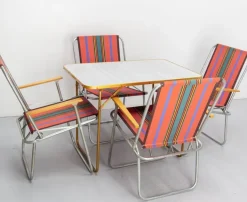 Pamono French Folding Camping Chairs and Table, 1950s, Set of 5 Outlet