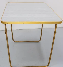 Pamono French Folding Camping Chairs and Table, 1950s, Set of 5 Outlet