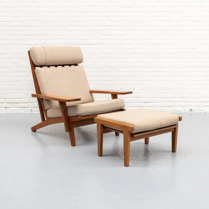 Pamono GE-375 Chair and Ottoman by Hans Wegner for Getama, Set of 2 New