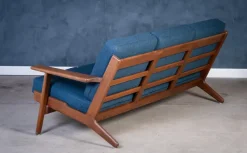 Pamono GE290 Three-Seater Sofa in Oak by Hans J. Wegner for Getama, 1960s